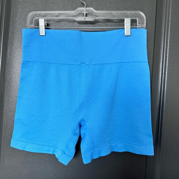 Colsie Ribbed Bralette + Short Set - Picture 6 of 7